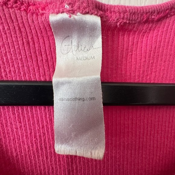 TANK TOP WOMENS Atticus Blink 182 Vibrant Pink Graphic Tank Top Microphones XXS - Picture 4 of 6